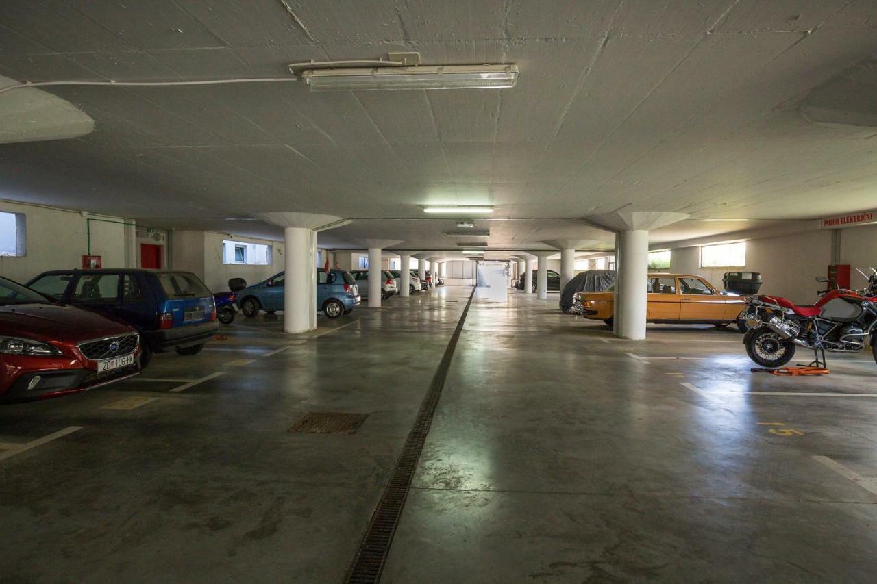 Apartment Pavic - Private Parking Задар Екстер'єр фото